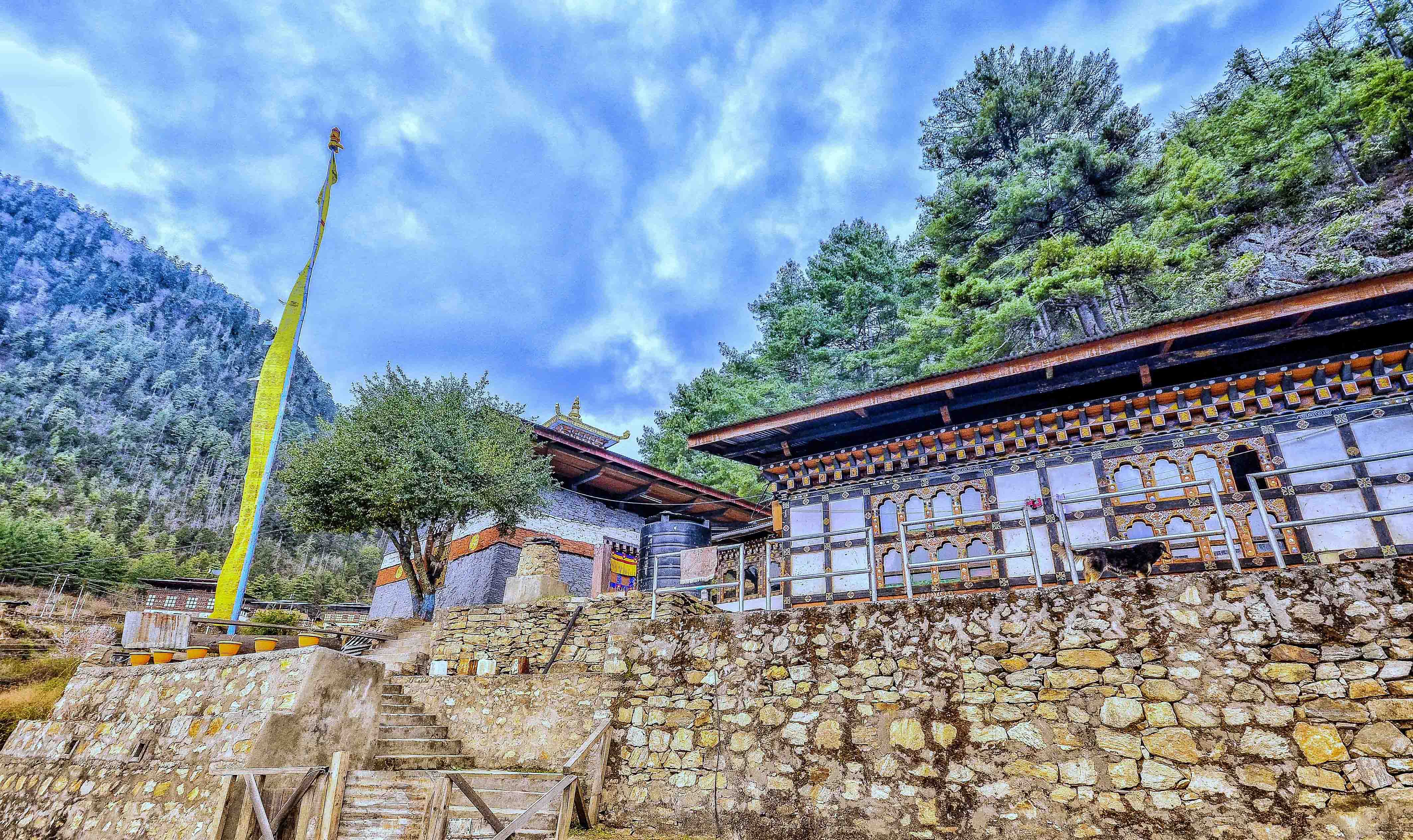 Lhakhang Nagpo