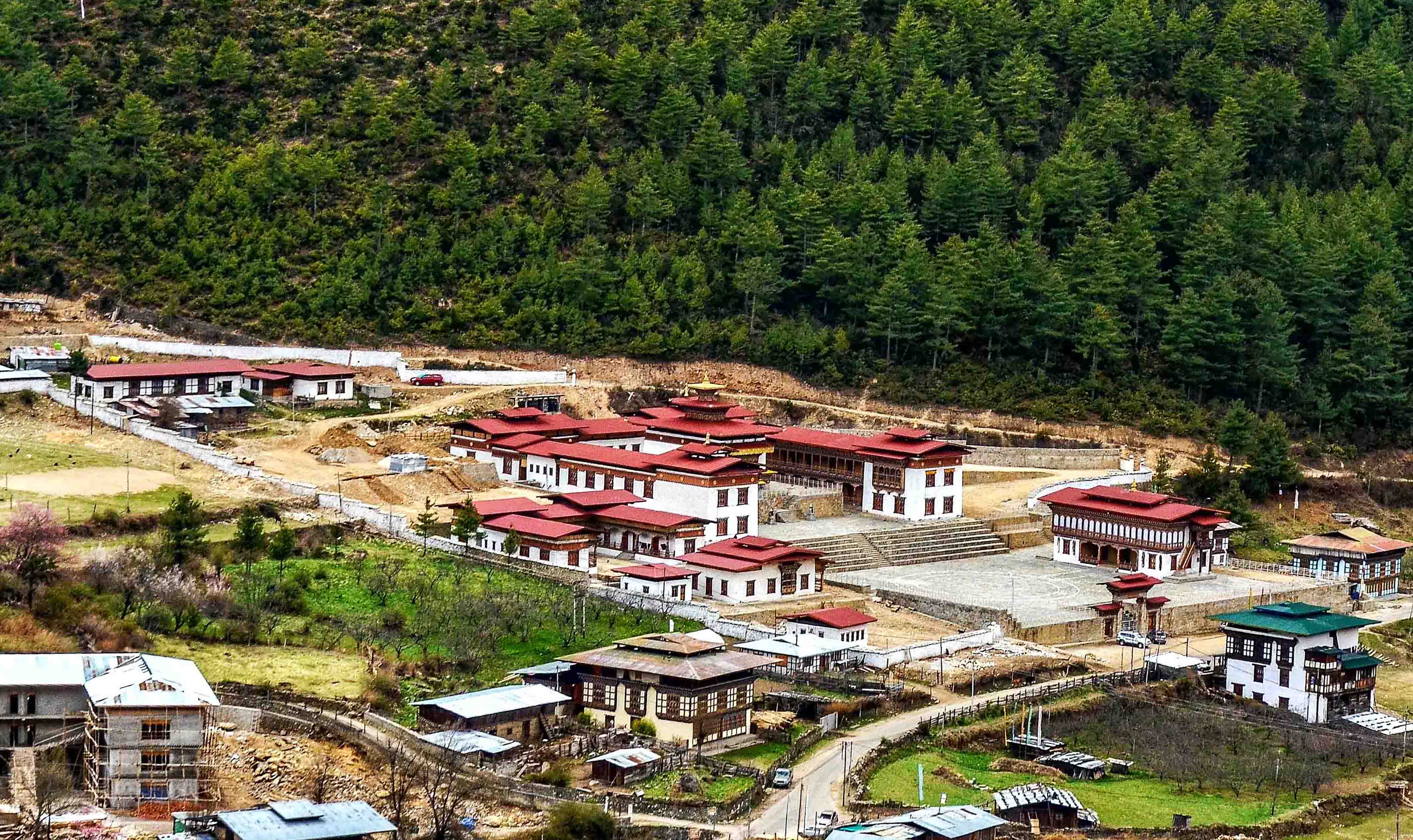 Lhakhang Karpo